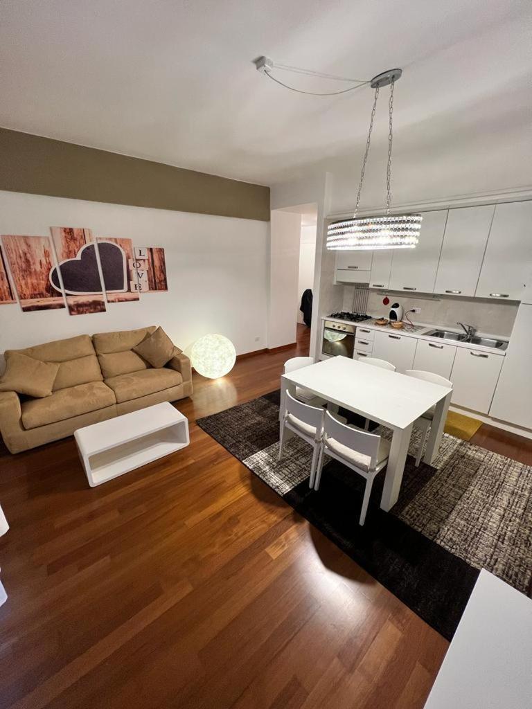 Piazza Italia Luxury Apartment Chianciano Terme Exterior foto